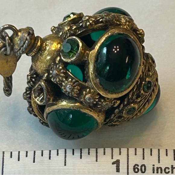 Vintage Gold and Green Pendant - Picture 10 of 14